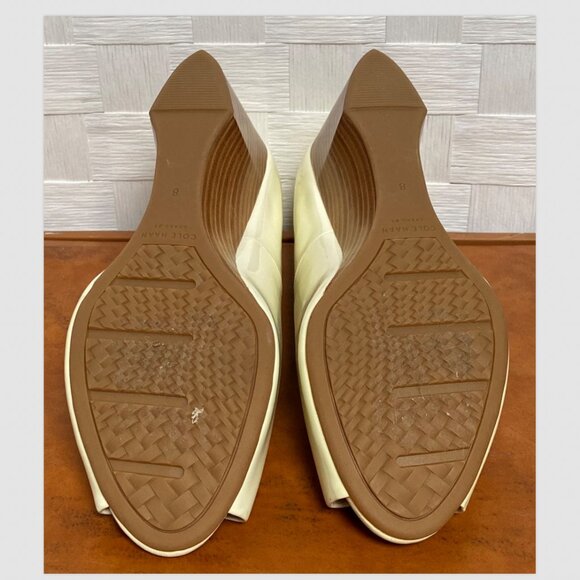 NWOB Cole Haan Patent Leather Off White Cream Peep Toe Wedge Pump Shoe Size 8 - Picture 8 of 9